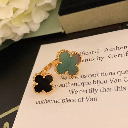 [Vellora Opalyn]CLOVER BETWEEN THE FINGER RING