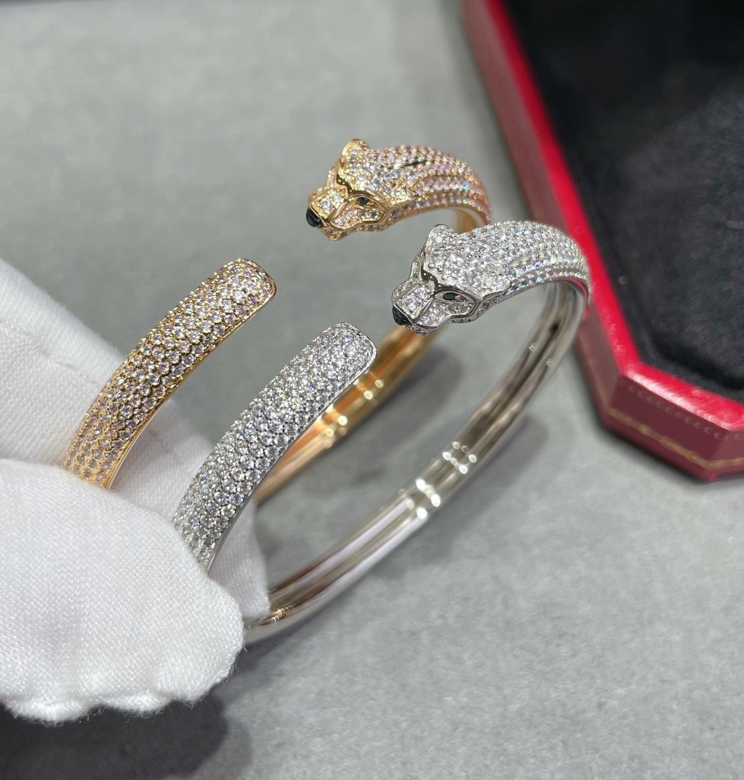 [Vellora Opalyn]PANTHERE FULL DIAMOND OPEN BRACELET