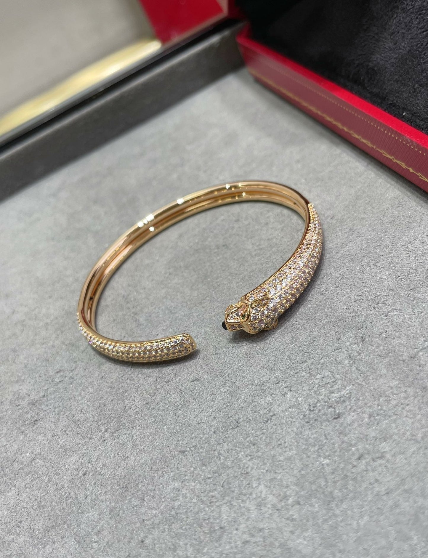 [Vellora Opalyn]PANTHERE FULL DIAMOND OPEN BRACELET