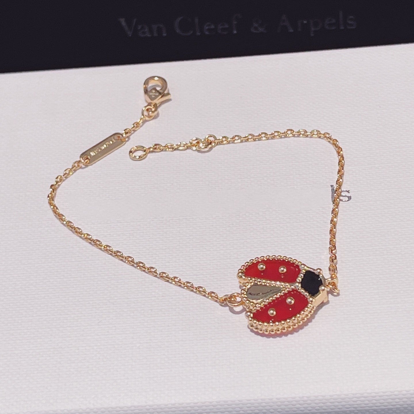 [Vellora Opalyn]LUCKY SPRING 1 MOTIF PINK GOLD BRACELET