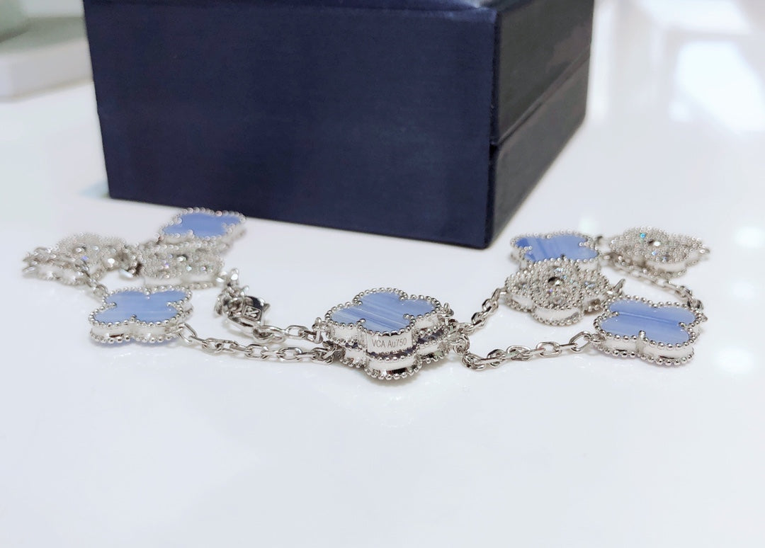 [Vellora Opalyn]CLOVERS THE 10-MOTIFS CHALCEDONY DIAMONDS SILVER NECKLACE