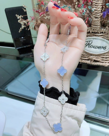 [Vellora Opalyn]CLOVERS THE 10-MOTIFS CHALCEDONY DIAMONDS SILVER NECKLACE