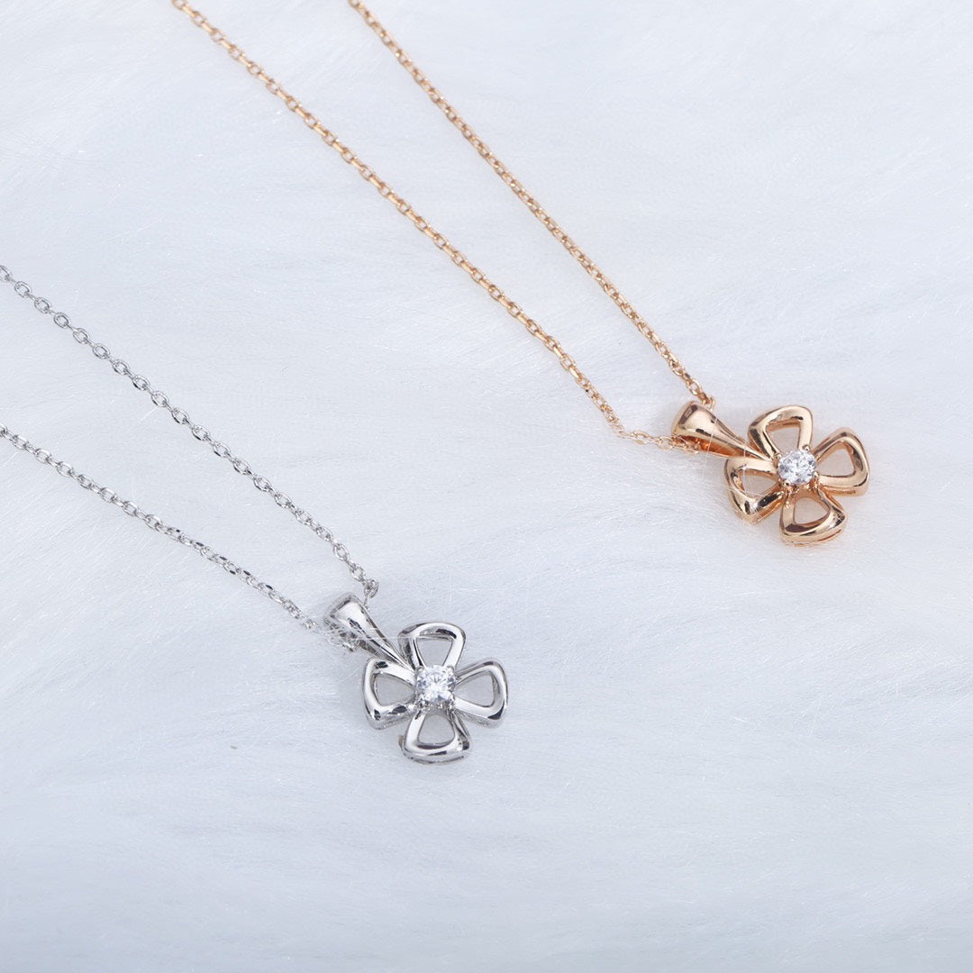 [Vellora Opalyn]FIOREVER NECKLACE DIAMOND CENTER