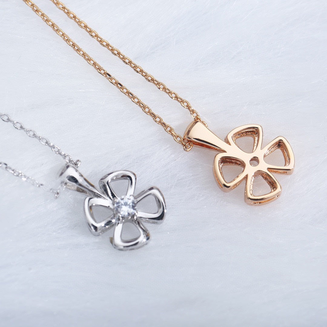 [Vellora Opalyn]FIOREVER NECKLACE DIAMOND CENTER