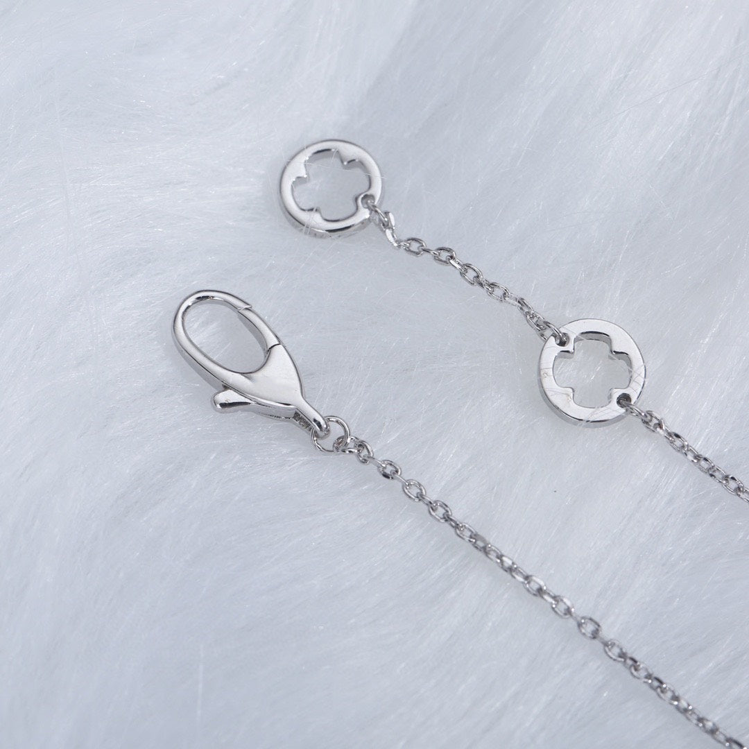 [Vellora Opalyn]FIOREVER NECKLACE DIAMOND CENTER