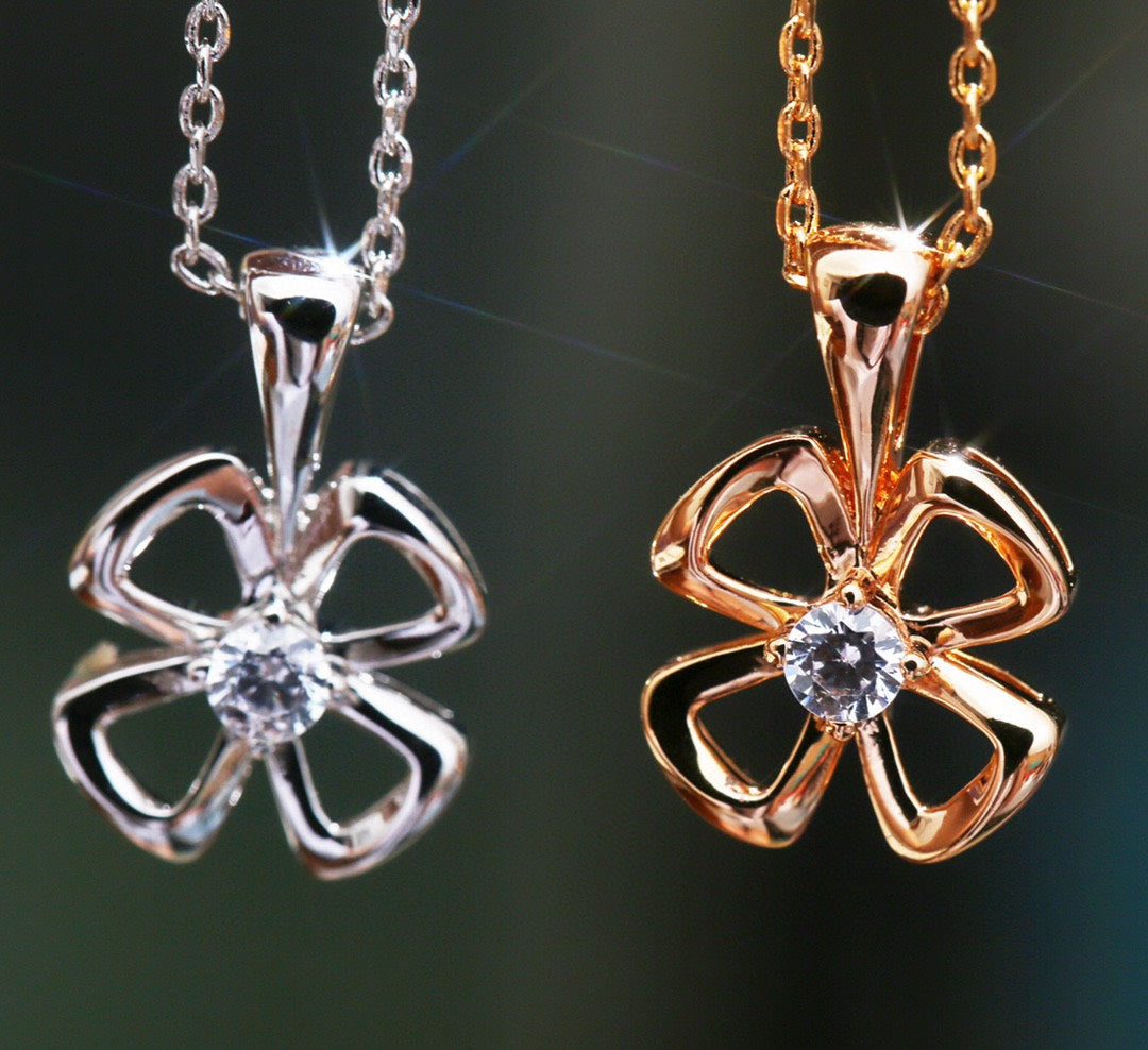 [Vellora Opalyn]FIOREVER NECKLACE DIAMOND CENTER