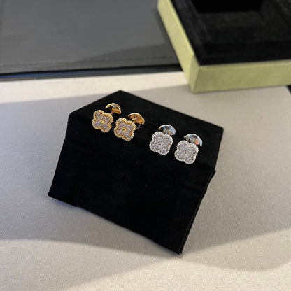 [Vellora Opalyn]CLOVER MINI DIAMOND STUD EARRINGS