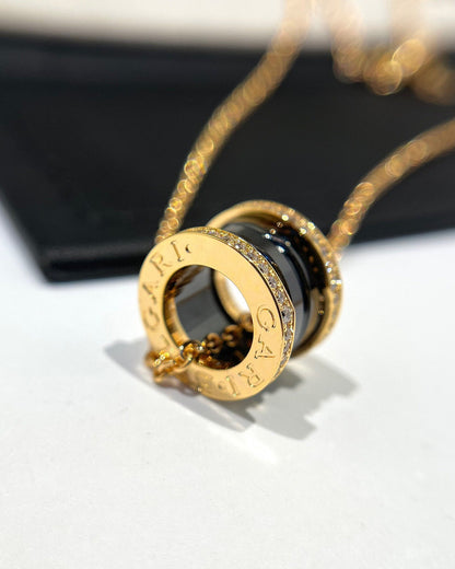 [Vellora Opalyn]ZERO 1 BLACK CERAMIC DIAMOND PINK GOLD NECKLACE