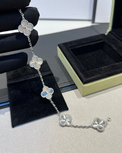 [Vellora Opalyn]CLOVER SILVER 5 MOTIFS BRACELET
