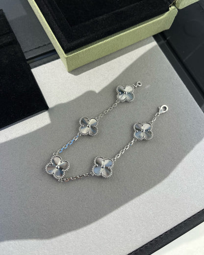 [Vellora Opalyn]CLOVER SILVER 5 MOTIFS BRACELET